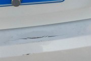 汽车后保险杠撞裂开能修复吗（汽车后保险破了怎么办）